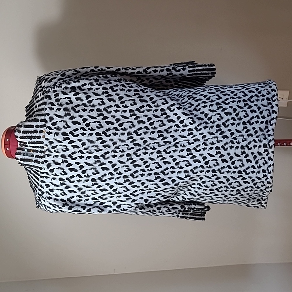 Storybook Knits 3/4 Sleeve Sequins Animal Leopard Print Cardigan - Picture 5 of 8